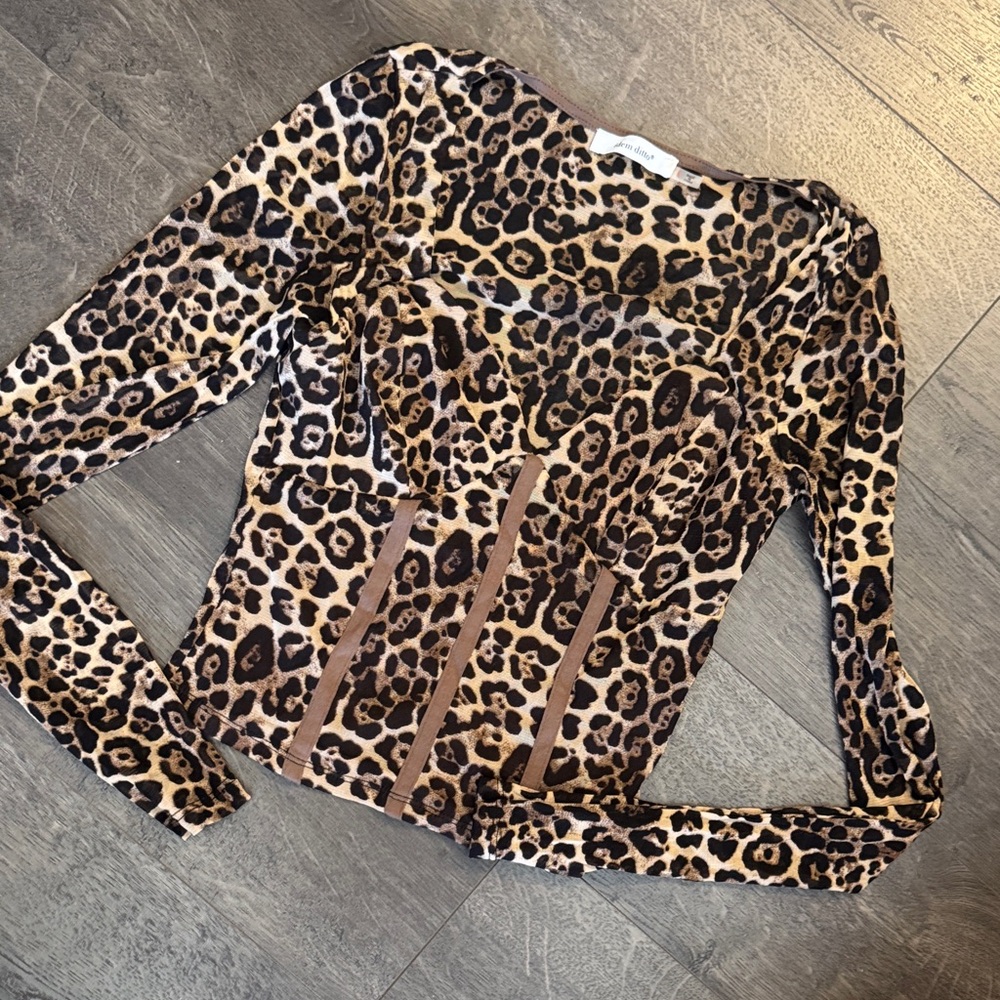 Leopard Print Long Sleeve Top